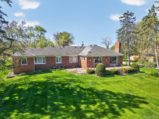 15623 Millar Road, Clinton Charter Township, MI 48036