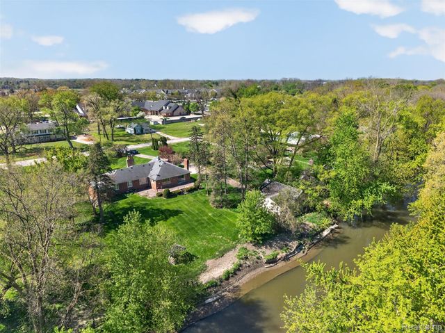 15623 Millar Road, Clinton Charter Township, MI 48036