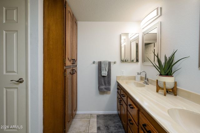 12212 N PARADISE VILLAGE Parkway S 410, Phoenix, AZ 85032