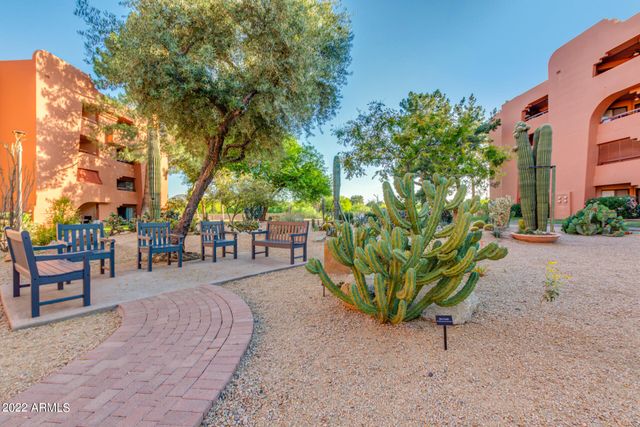 12212 N PARADISE VILLAGE Parkway S 410, Phoenix, AZ 85032