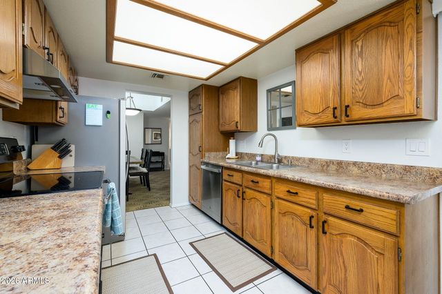 12212 N PARADISE VILLAGE Parkway S 410, Phoenix, AZ 85032