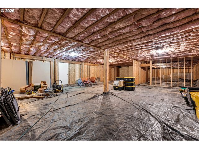 11555 Se HILLTOP Ct, Happy Valley, OR 97086