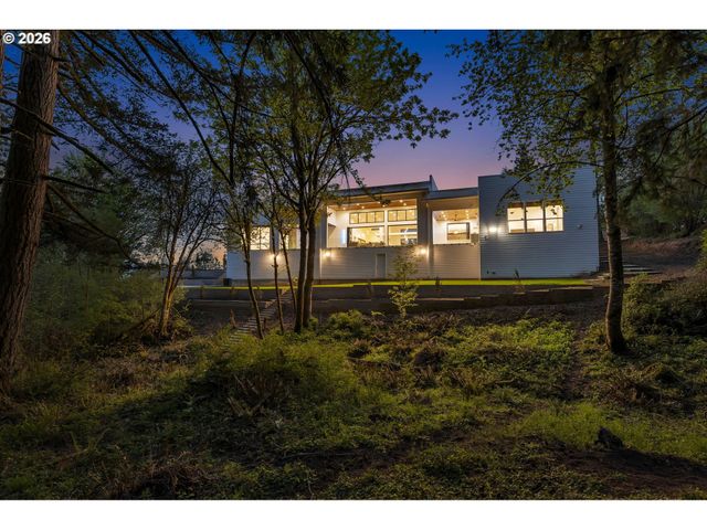 11555 Se HILLTOP Ct, Happy Valley, OR 97086