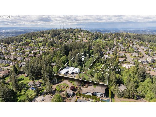 11555 Se HILLTOP Ct, Happy Valley, OR 97086