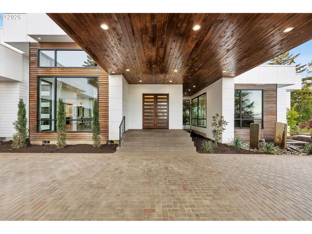 11555 Se HILLTOP Ct, Happy Valley, OR 97086