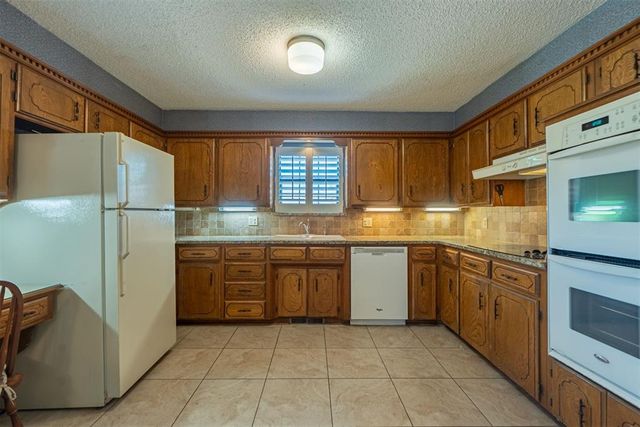 3231 Stonybrook Road, Oklahoma City, OK 73120