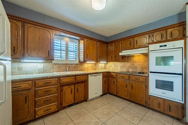 3231 Stonybrook Road, Oklahoma City, OK 73120
