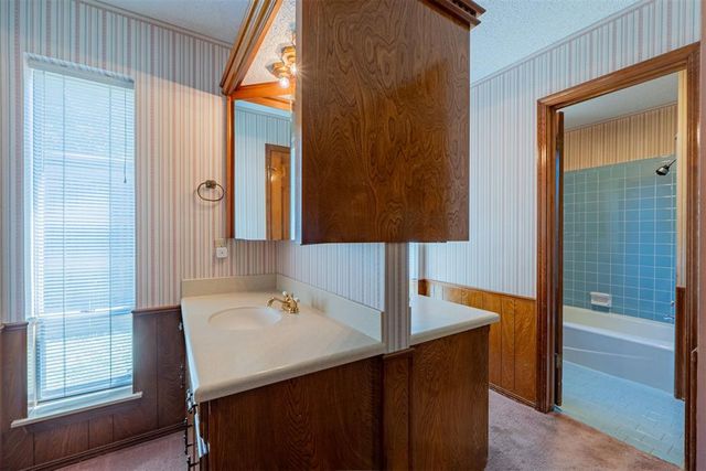 3231 Stonybrook Road, Oklahoma City, OK 73120