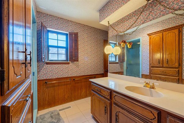 3231 Stonybrook Road, Oklahoma City, OK 73120