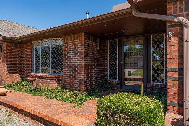 3231 Stonybrook Road, Oklahoma City, OK 73120