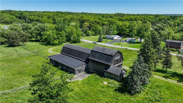 976 Davis Road, Aurora, NY 14052