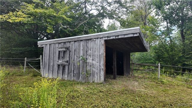 976 Davis Road, Aurora, NY 14052