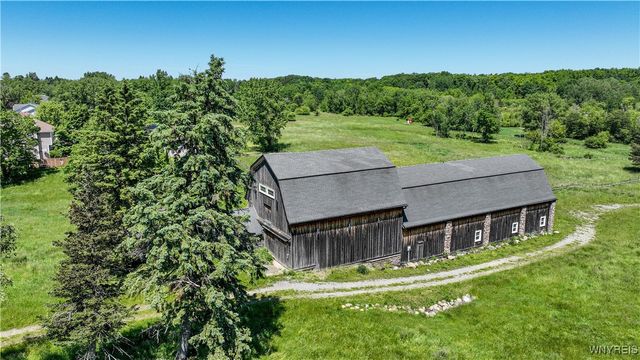 976 Davis Road, Aurora, NY 14052