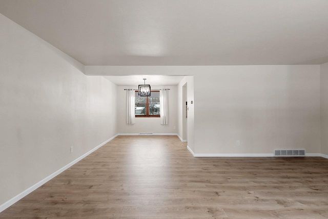 544 SOMERSET DRIVE, Green Bay, WI 54301