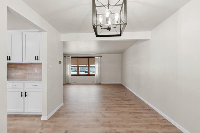 544 SOMERSET DRIVE, Green Bay, WI 54301