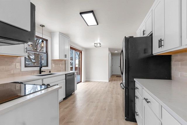 544 SOMERSET DRIVE, Green Bay, WI 54301