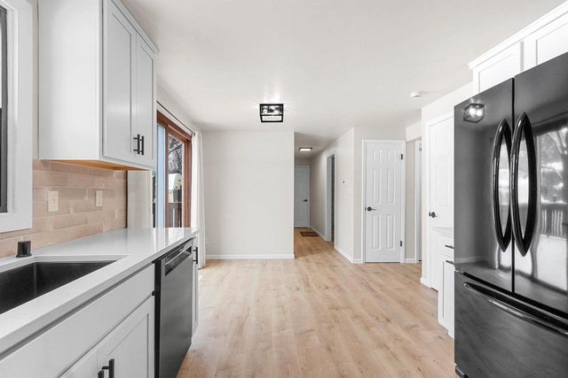 544 SOMERSET DRIVE, Green Bay, WI 54301