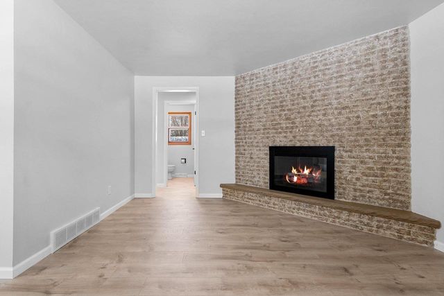 544 SOMERSET DRIVE, Green Bay, WI 54301