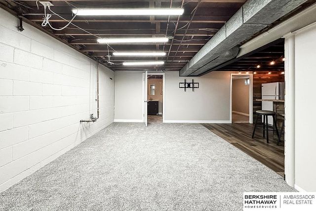 910 Lemay Drive, Bellevue, NE 68005