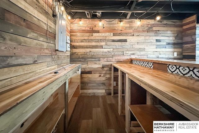 910 Lemay Drive, Bellevue, NE 68005