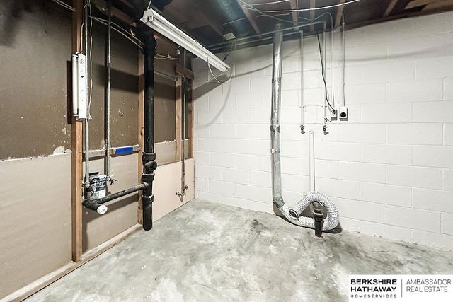 910 Lemay Drive, Bellevue, NE 68005