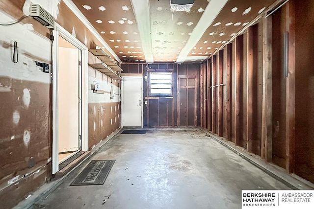 910 Lemay Drive, Bellevue, NE 68005