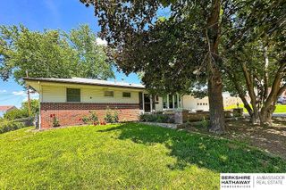 910 Lemay Drive, Bellevue, NE 68005