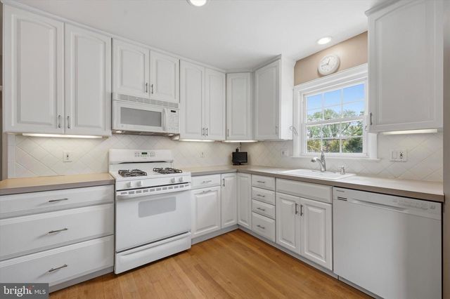 109 RODNEY CIR, Bryn Mawr, PA 19010