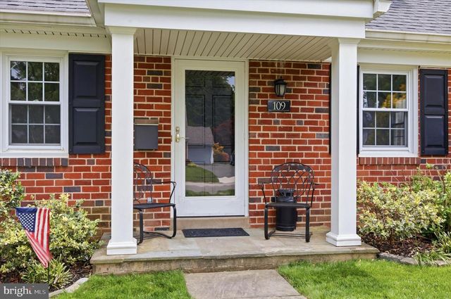 109 RODNEY CIR, Bryn Mawr, PA 19010