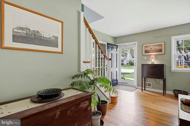 109 RODNEY CIR, Bryn Mawr, PA 19010
