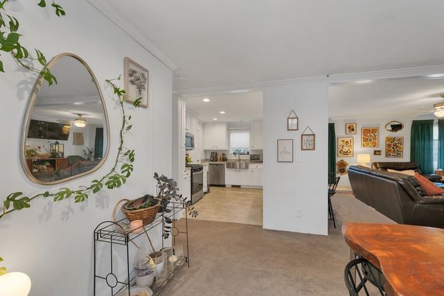 23 Dartmouth Circle, Newmarket, NH 03857