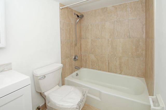 402 Lake Shore Drive 207, Lake Park, FL 33403