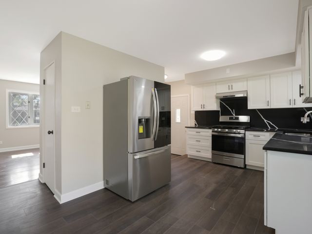 510 E Park Avenue, Elmhurst, IL 60126