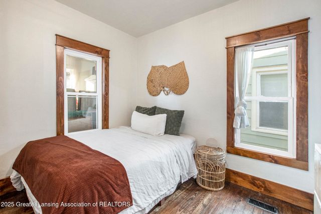 322 N Foster Avenue, Lansing, MI 48912