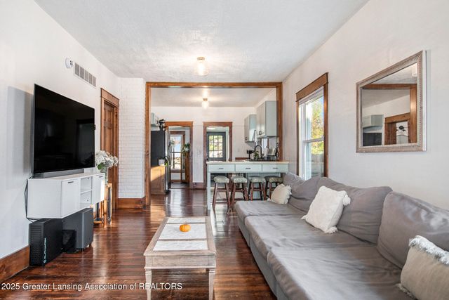 322 N Foster Avenue, Lansing, MI 48912