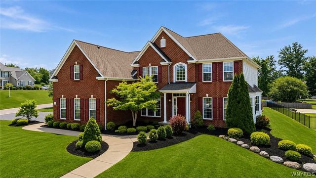 67 Breezewood Drive, Orchard Park, NY 14127