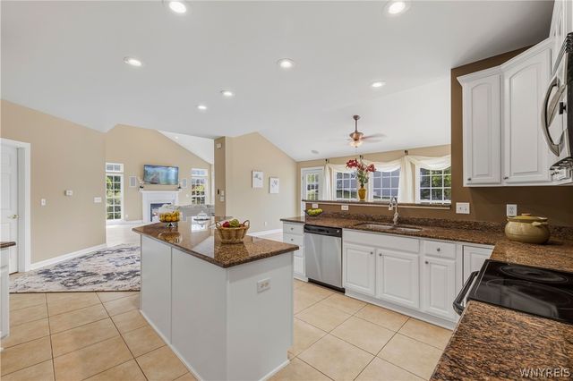 67 Breezewood Drive, Orchard Park, NY 14127