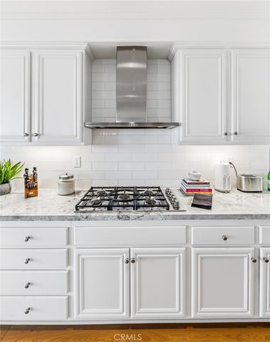 2239 Starlight Ln, Signal Hill, CA 90755