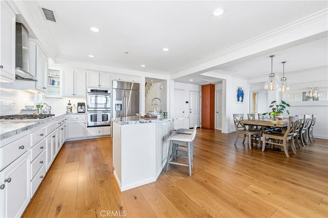 2239 Starlight Ln, Signal Hill, CA 90755