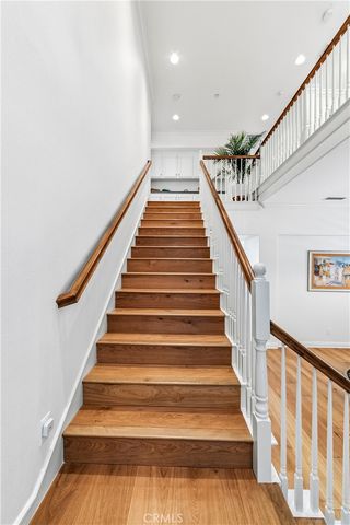 2239 Starlight Ln, Signal Hill, CA 90755