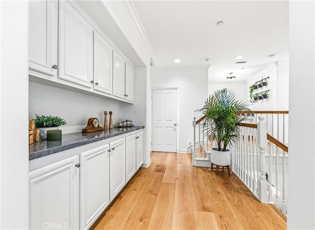 2239 Starlight Ln, Signal Hill, CA 90755