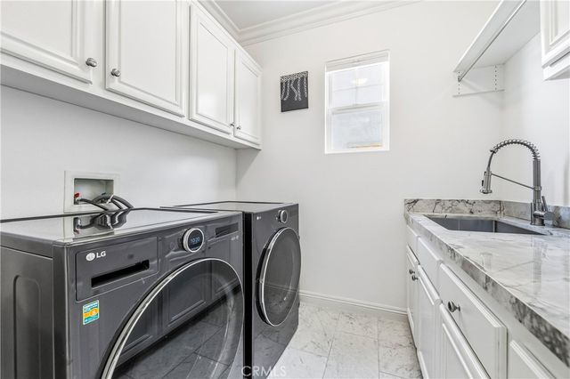 2239 Starlight Ln, Signal Hill, CA 90755