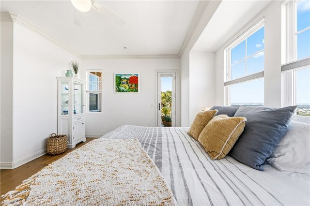 2239 Starlight Ln, Signal Hill, CA 90755