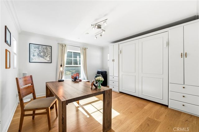 2239 Starlight Ln, Signal Hill, CA 90755