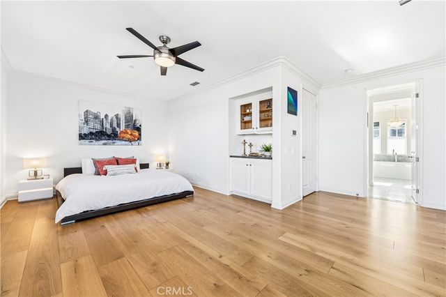 2239 Starlight Ln, Signal Hill, CA 90755