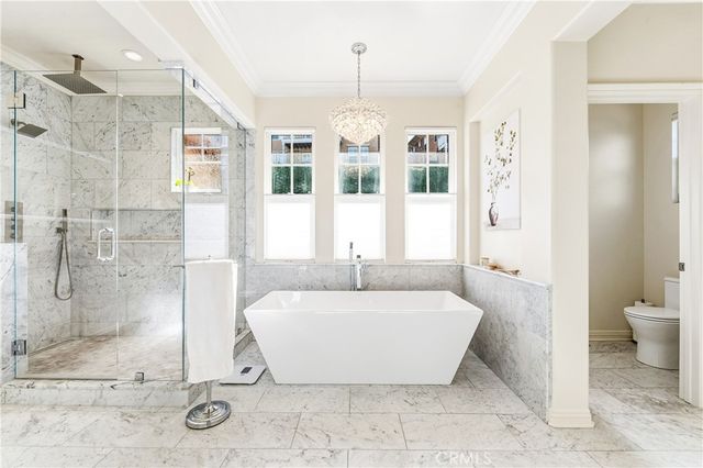 2239 Starlight Ln, Signal Hill, CA 90755