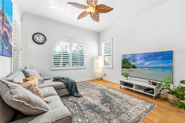 2239 Starlight Ln, Signal Hill, CA 90755