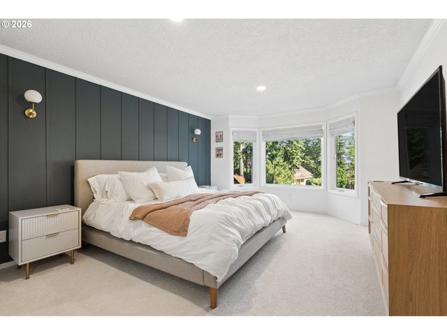 2861 RAWHIDE Ct, West Linn, OR 97068