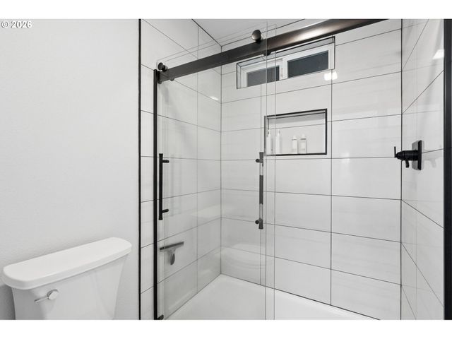2861 RAWHIDE Ct, West Linn, OR 97068