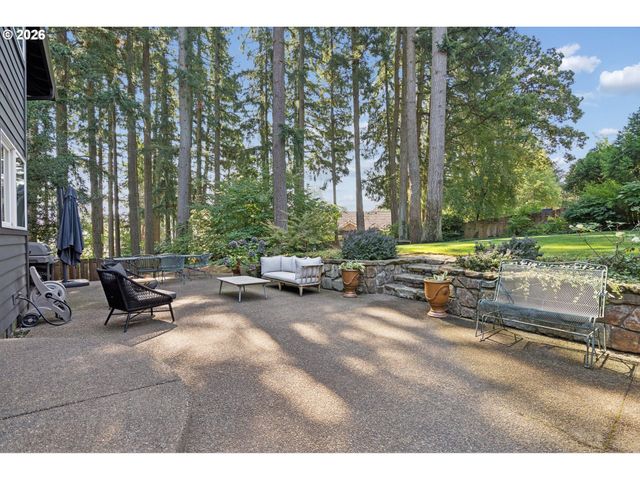 2861 RAWHIDE Ct, West Linn, OR 97068